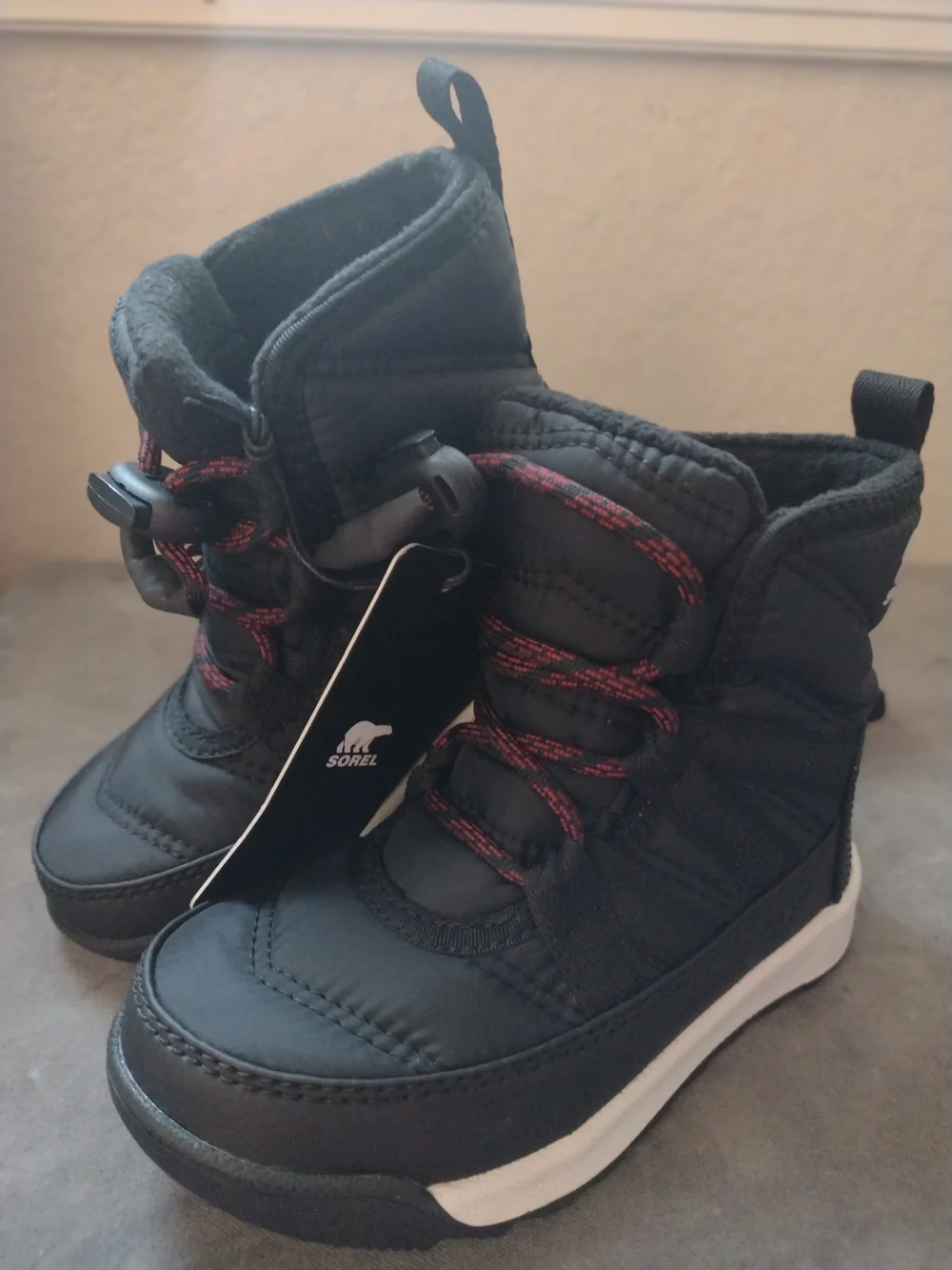 Sorel Children's Size 8 Whitney II Short Lace Black Red Boots Waterproof
